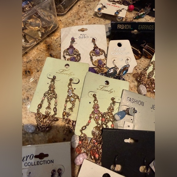 Variety of vintage costume jewelry - Earrings - Picture 3 of 16